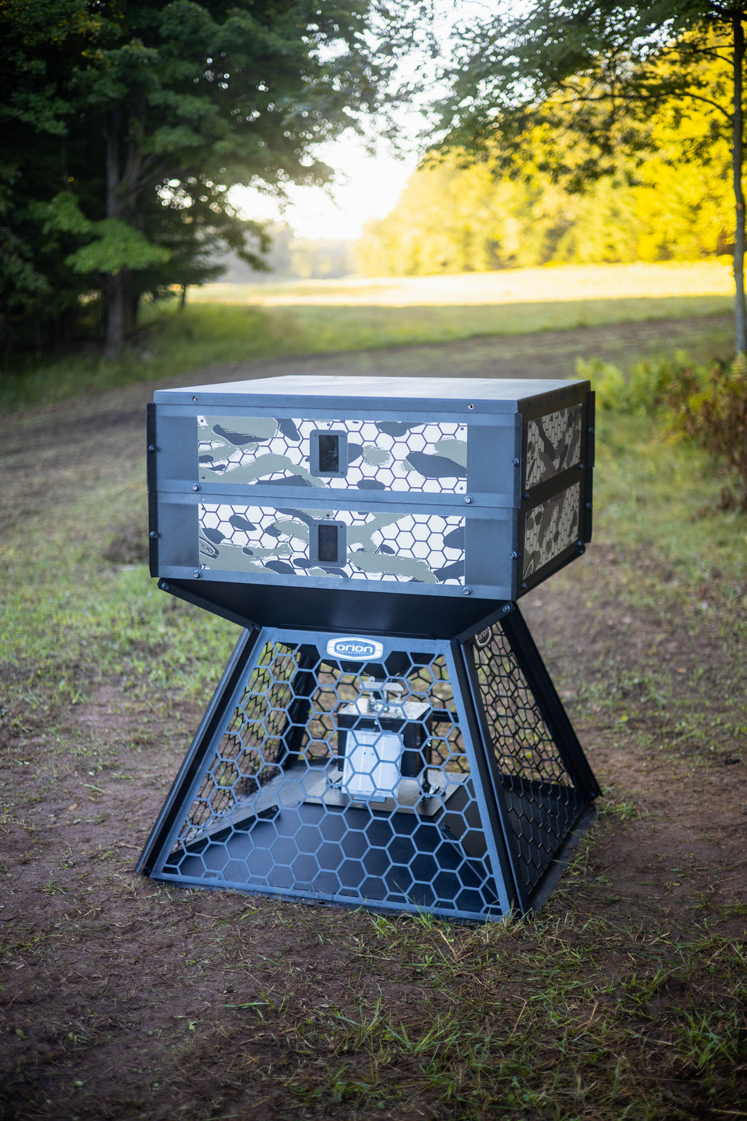 450lbs - Orion Modular Stand and Fill Deer Feeder