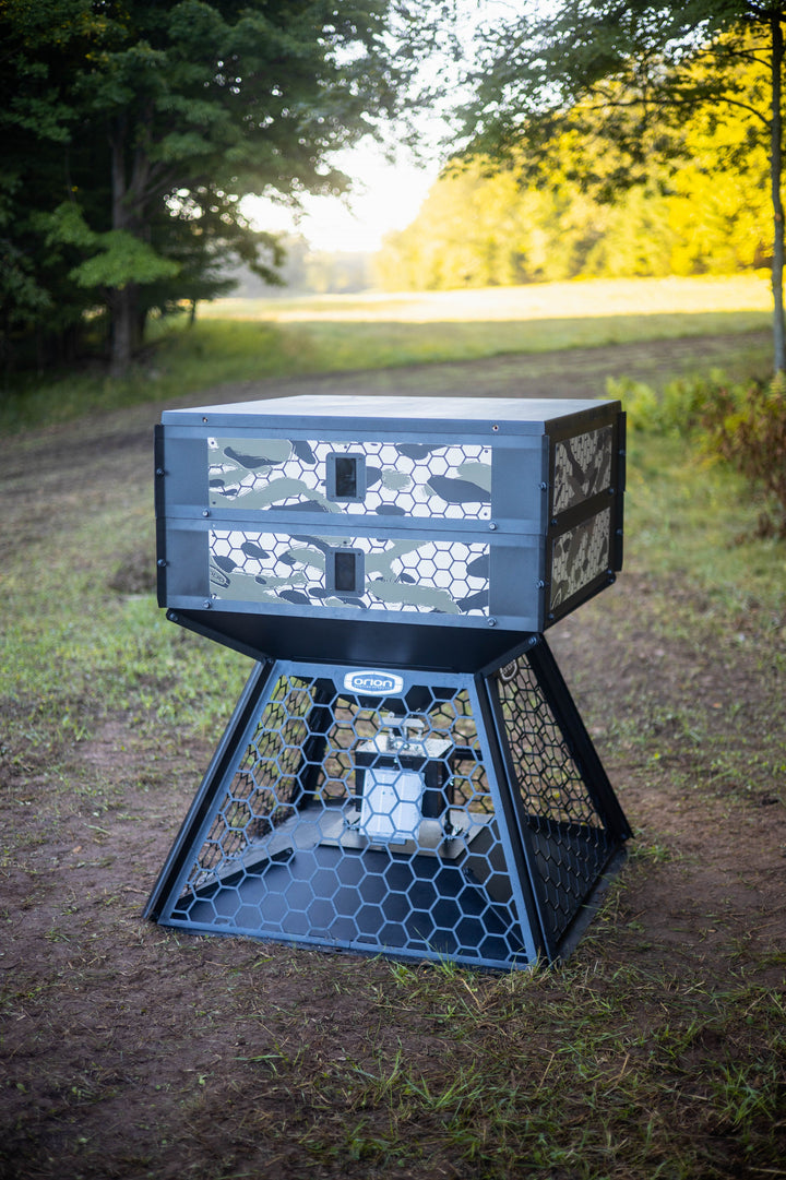 450lbs - Orion Modular Stand and Fill Deer Feeder
